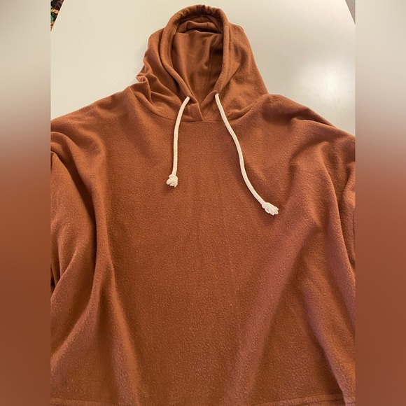 Altar’d State Women’s fleece cropped hoodie, size s. - Picture 2 of 3